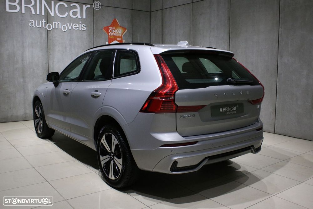 Volvo XC 60 2.0 T6 PHEV Plus Dark AWD — fotografia 33
