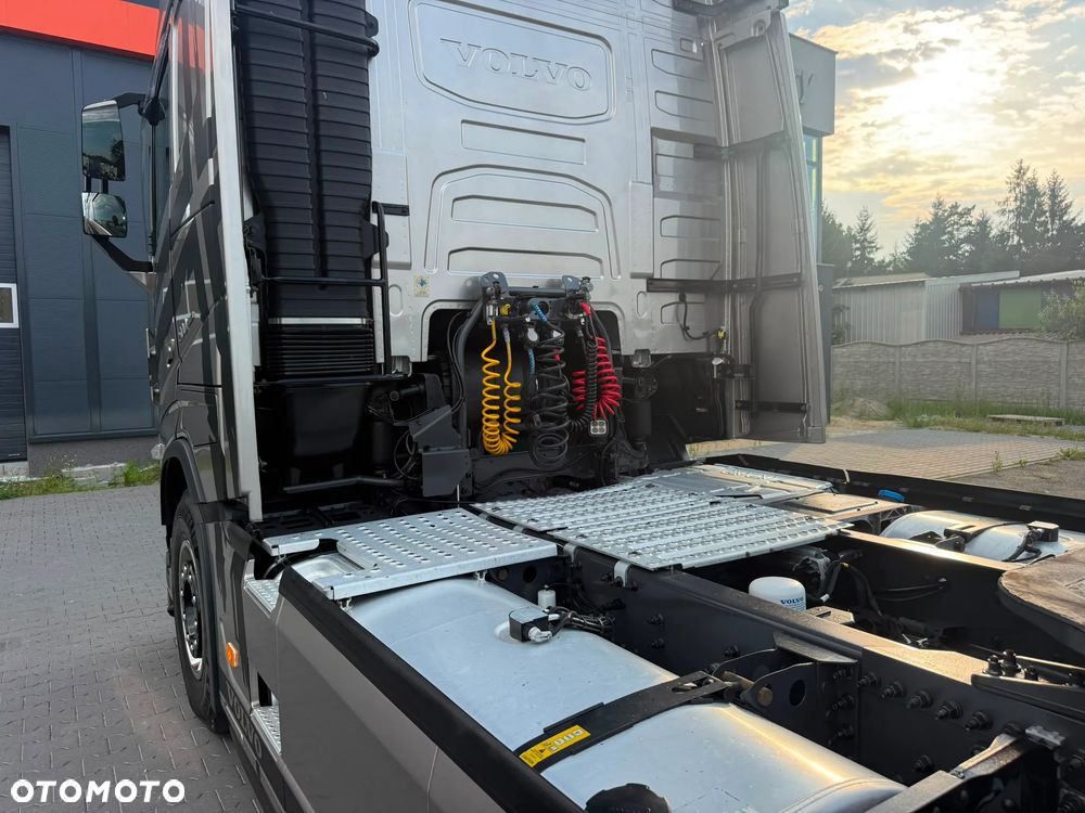 Volvo FH500/EURO6//METALIK/FULL LED/NAVI/KLIMA.POSTOJOWA/SPROWADZONY - 11