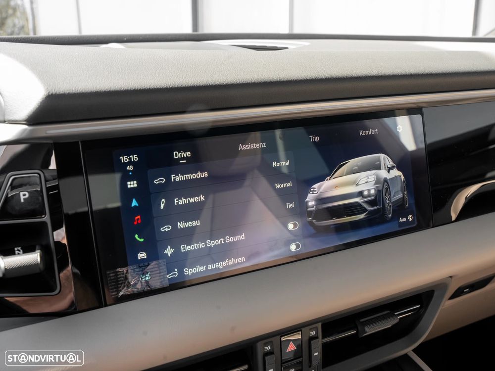 Porsche Macan Electric 4 - 25