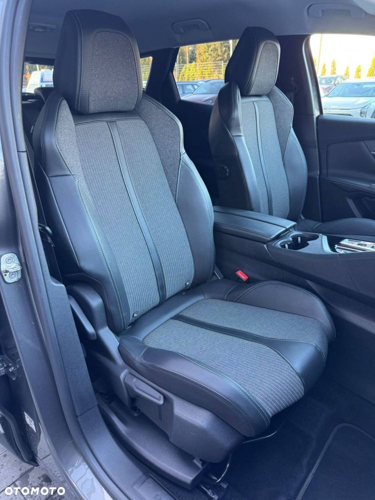 Peugeot 3008 1.5 BlueHDi Allure Pack S&S EAT8 - 28