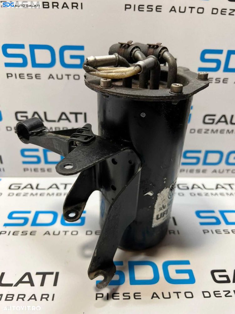Suport Corp Carcasa Filtru Combustibil Motorina Volkswagen Touran 2.0 TDI CLCA CFHF CFHC CFJA CFJB 2011 - 2015 Cod 3C0127400D 1K0127399CA - 2