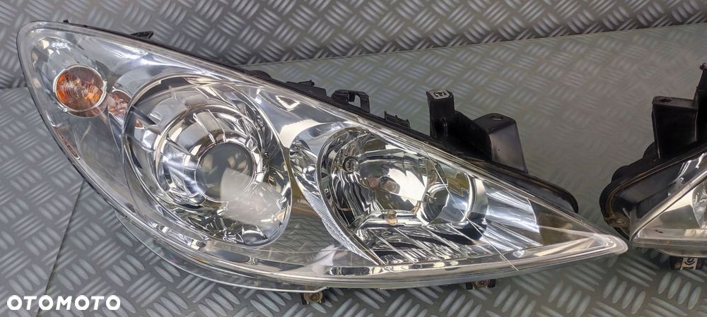 reflektor lampa prawa prawy lewa lewy przód przednia PEUGEOT 307 LIFT HB SW - 4