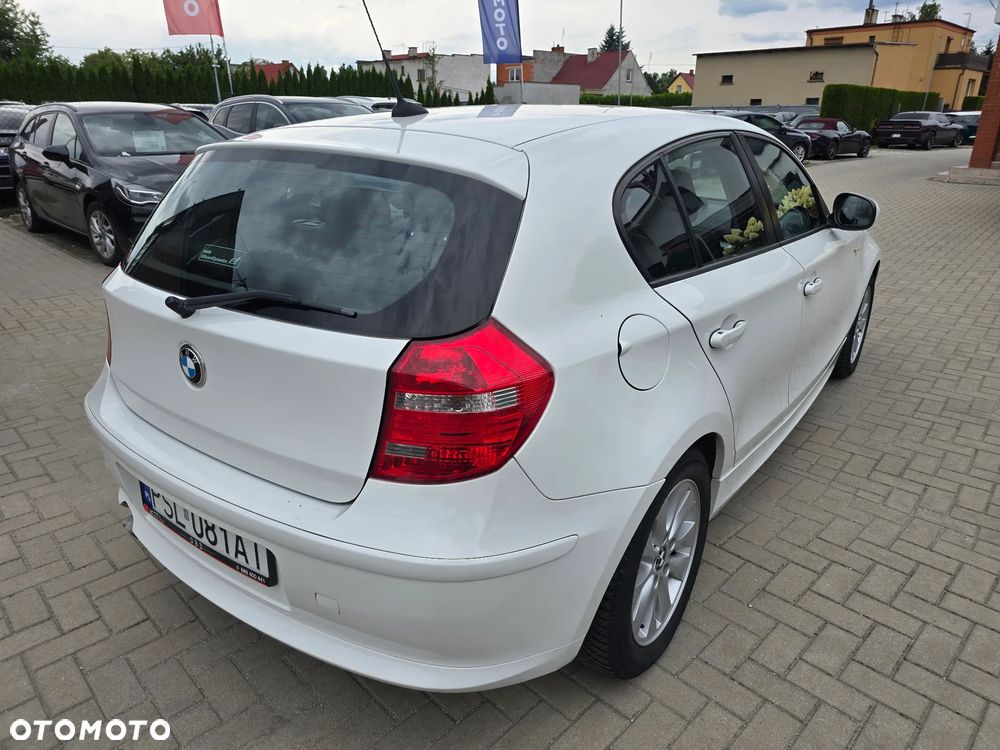 BMW Seria 1 2010 photo 4