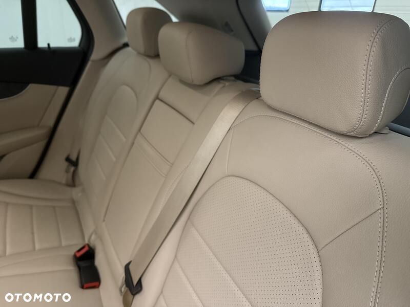 Mercedes-Benz GLC 200 4-Matic - 21