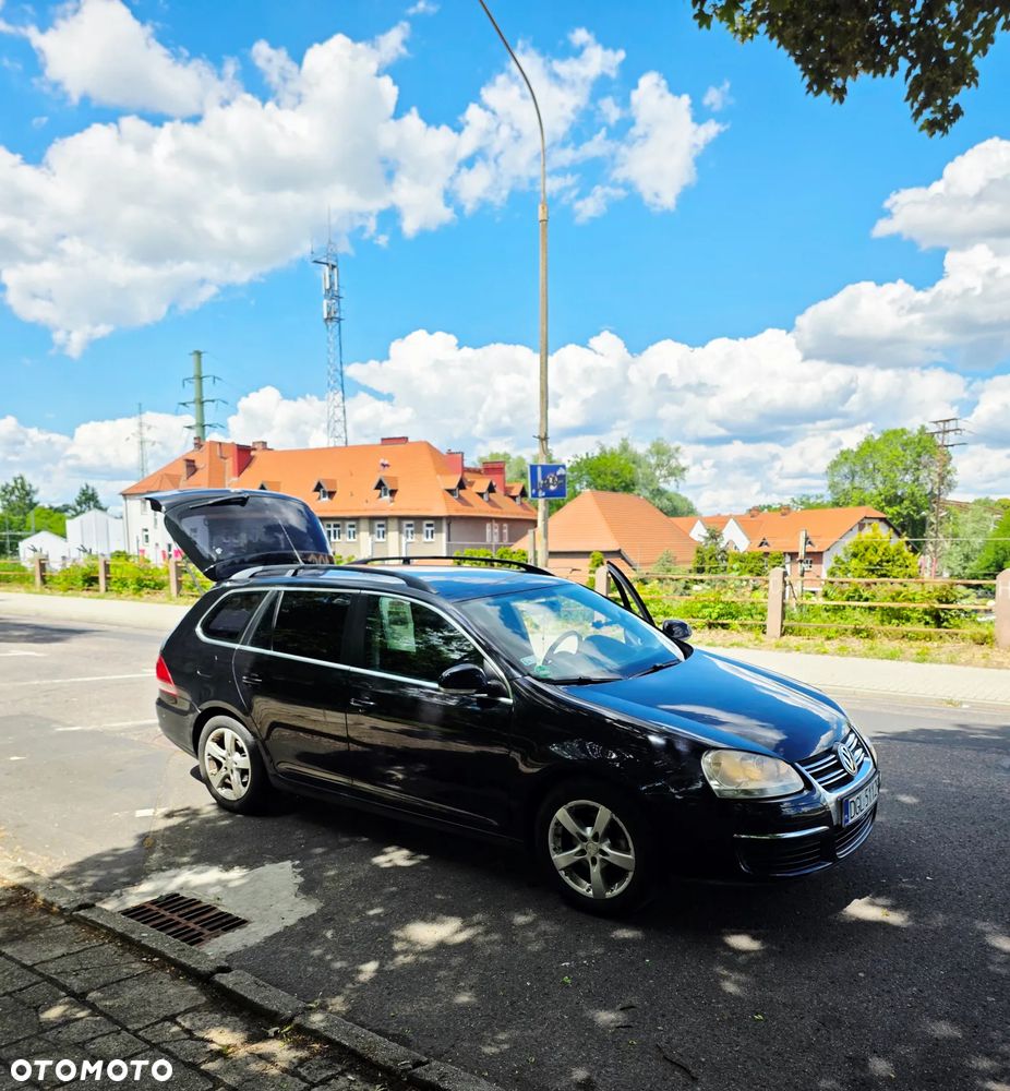 Volkswagen Golf - 10