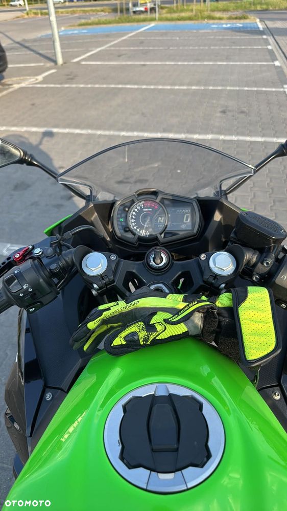 Kawasaki Ninja 400 - 4