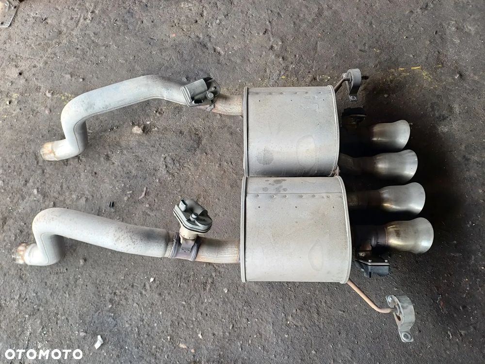 CHEVROLET CORVETTE C7 GRAND SPORT 17r 6.2 TŁUMIK   82241243 82241244 - 1