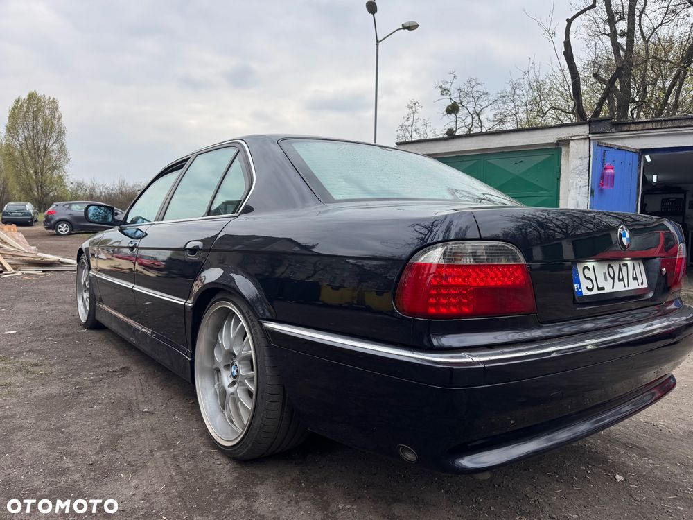 BMW Seria 7 740i - 10