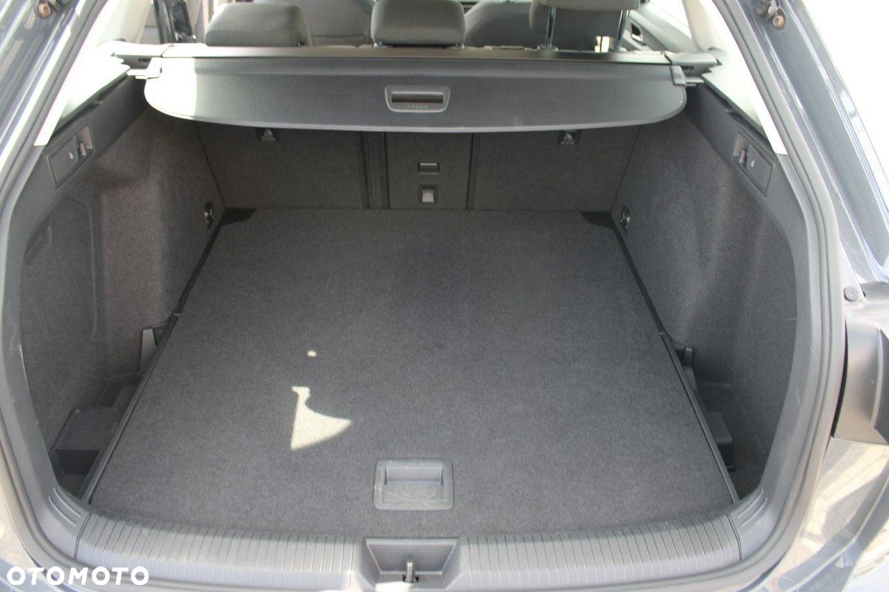 Volkswagen Golf - 13