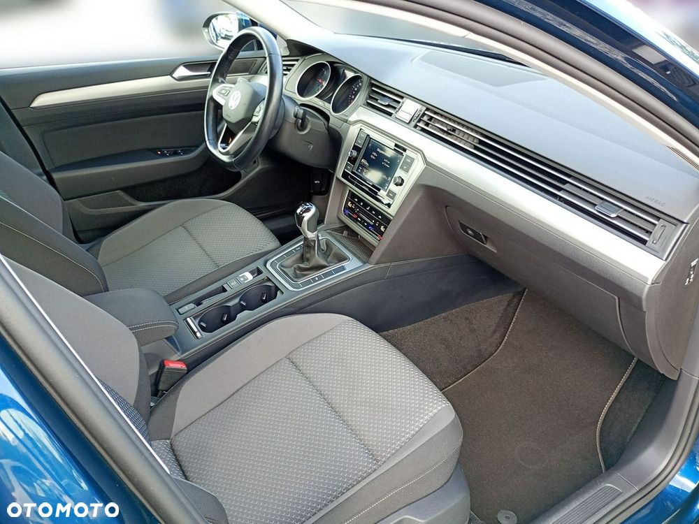 Volkswagen Passat Variant 2.0 TDI EVO Essence - 26
