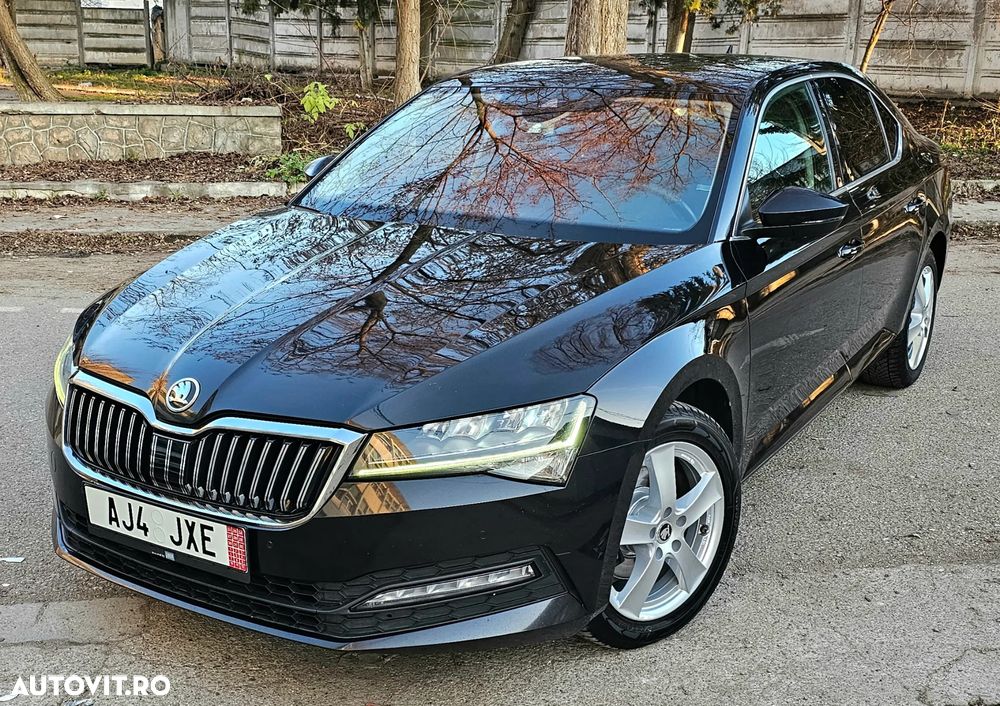 Skoda Superb Combi 2.0 TDI DSG SportLine - 1