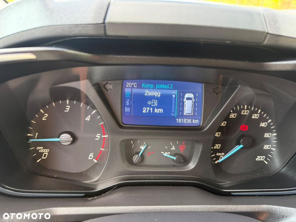 Ford Tourneo Custom - 10