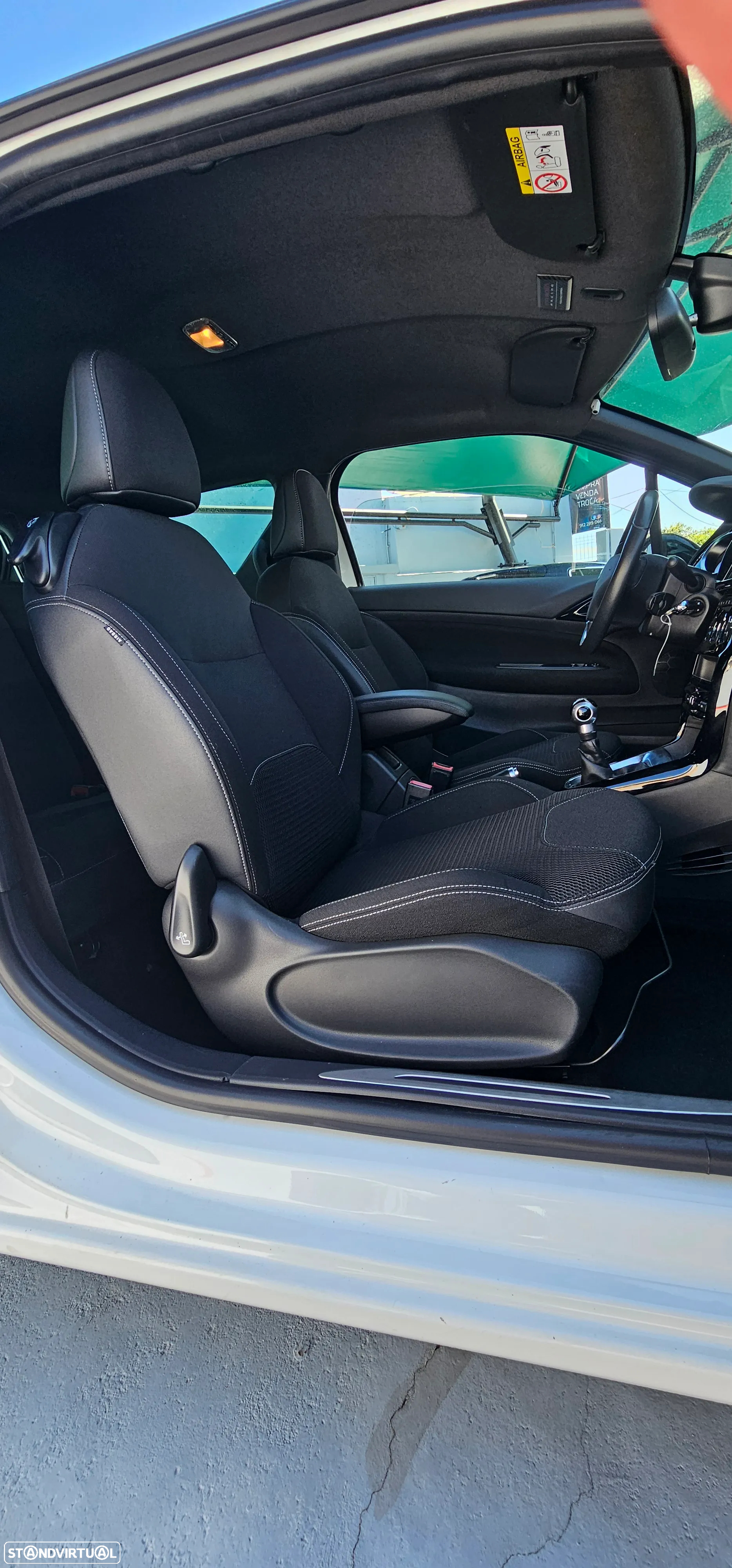Citroën DS3 1.6 e-HDi So Chic - 11