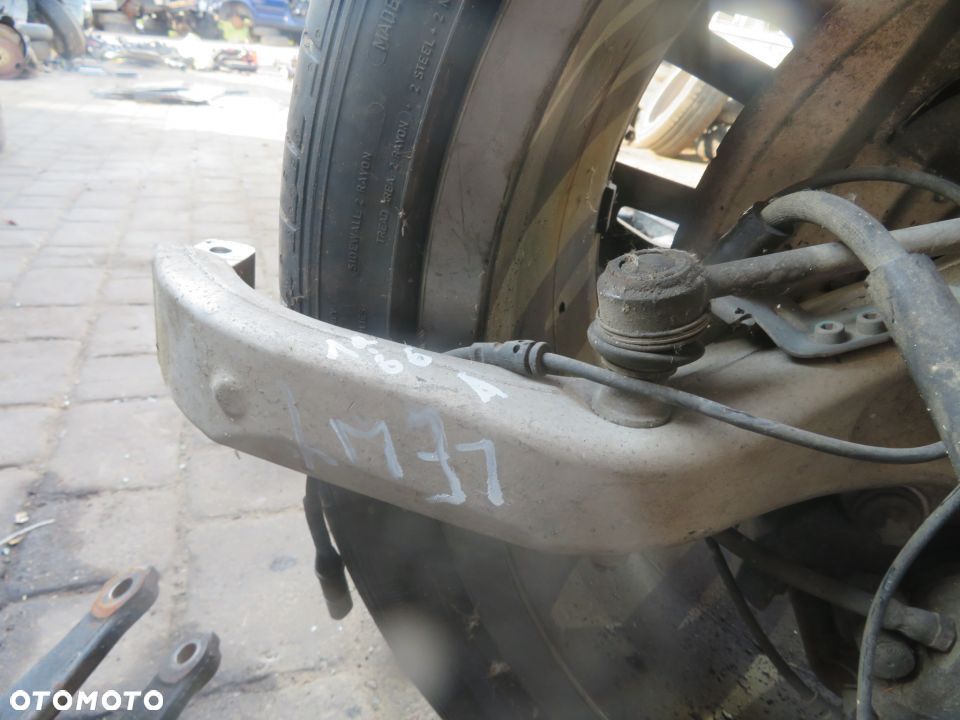 ZWROTNICA PIASTA X6 I E71 4.0 D xDRIVE LEWY PRAWY PRZÓD 31216773783 31216773784 BMW 2007-2011 - 1