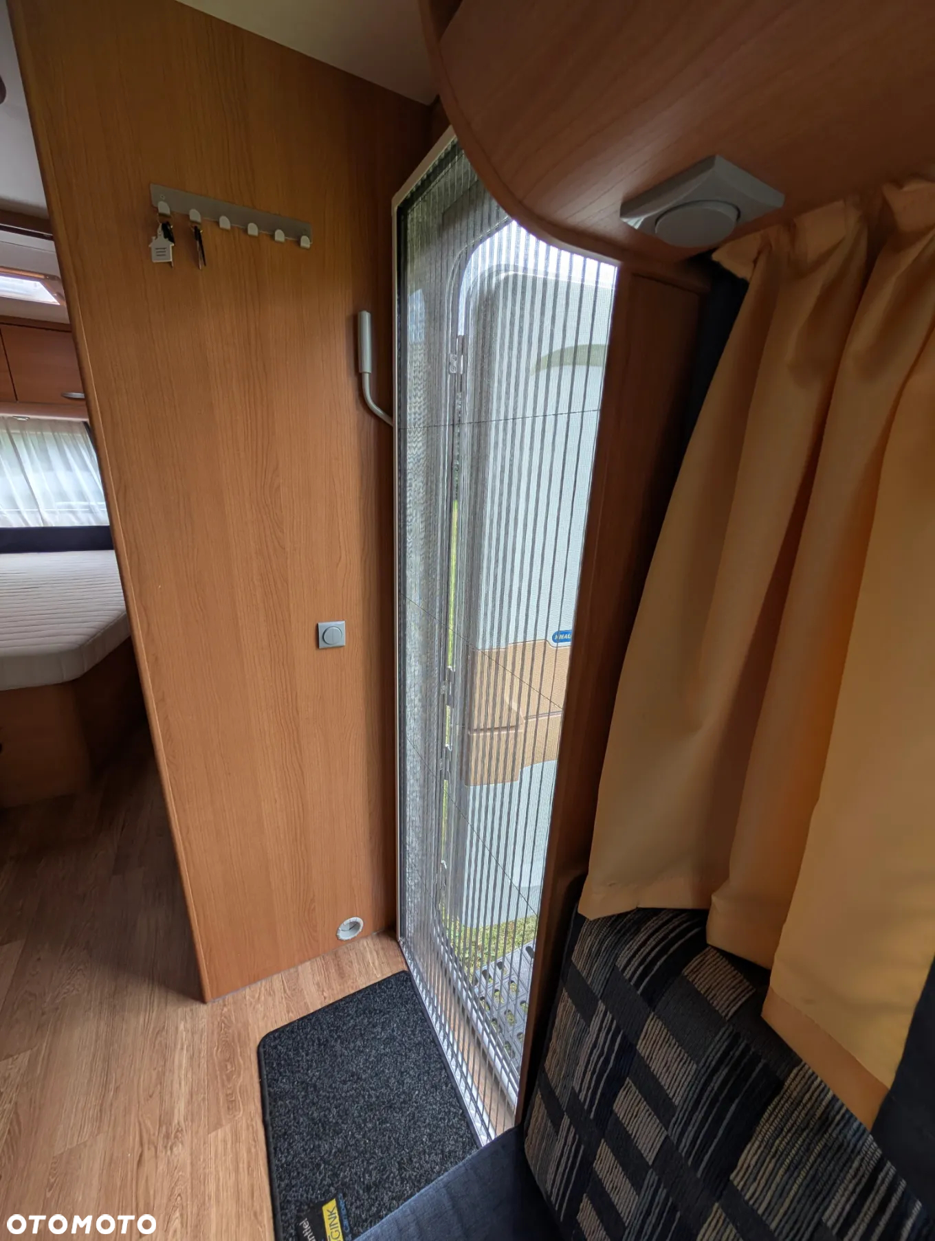 KNAUS 500 - Zobacz FILMIK! Nowy mover, markiza kasetowa Thule, bagażnik Thule, łóżko FROLI - 18