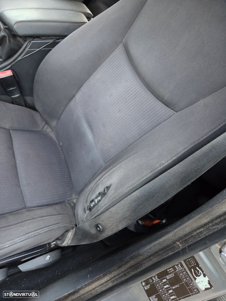 BMW 320 d Sport - 6