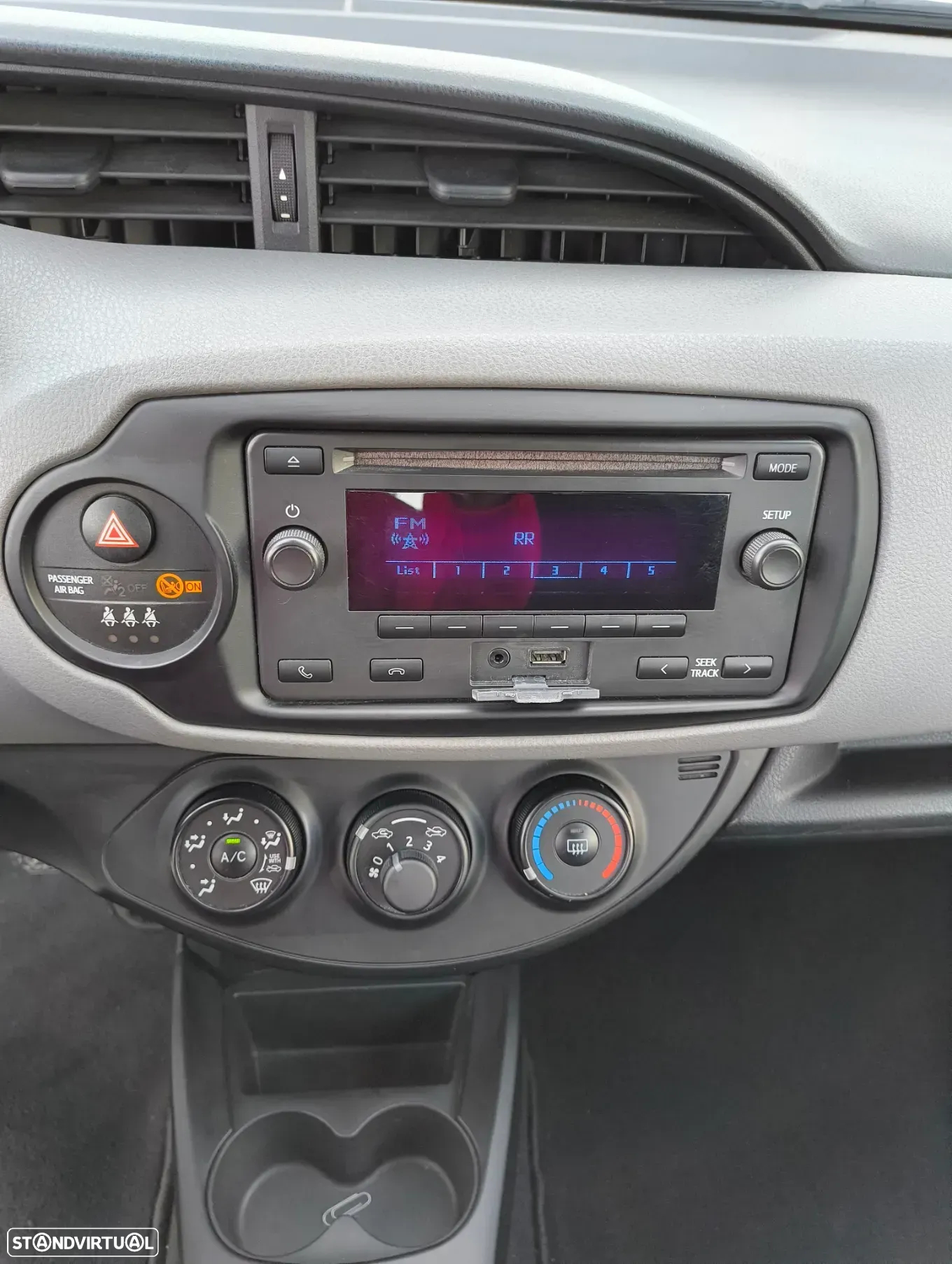 Toyota Yaris 1.4 D-4D ACtive+AC - 11