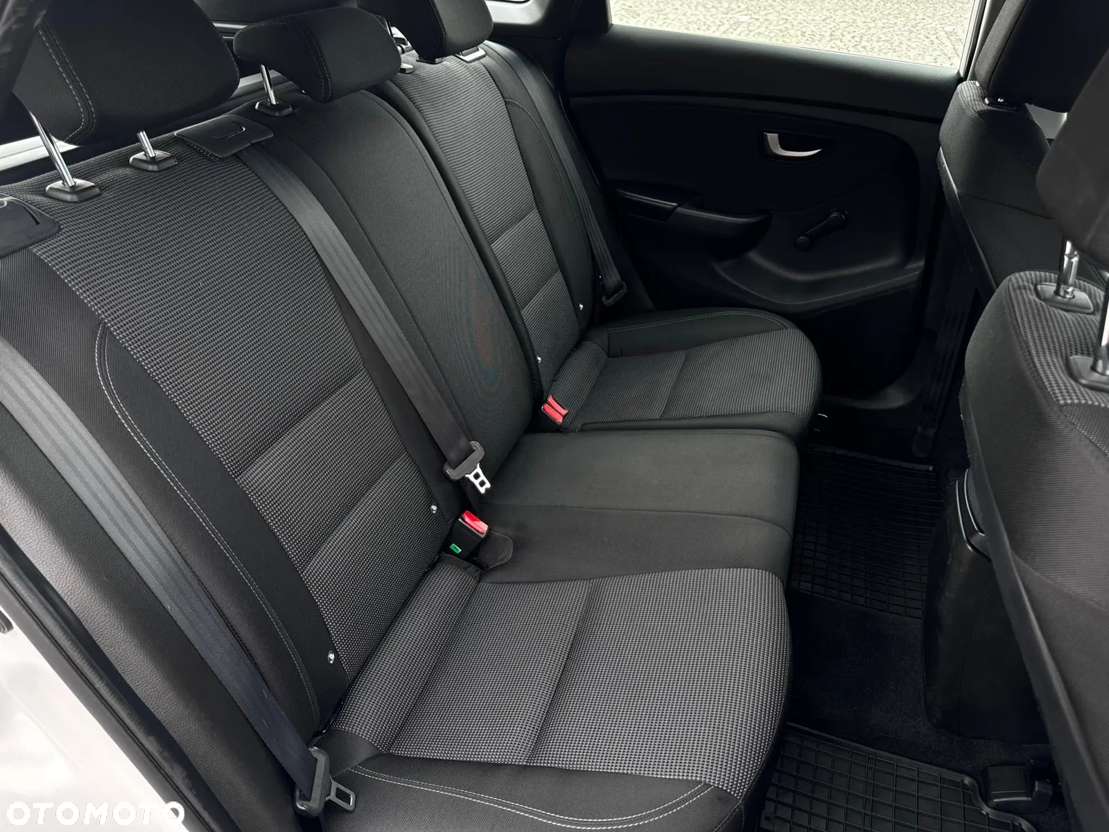 Hyundai i30 1.4 BlueDrive Comfort - 16