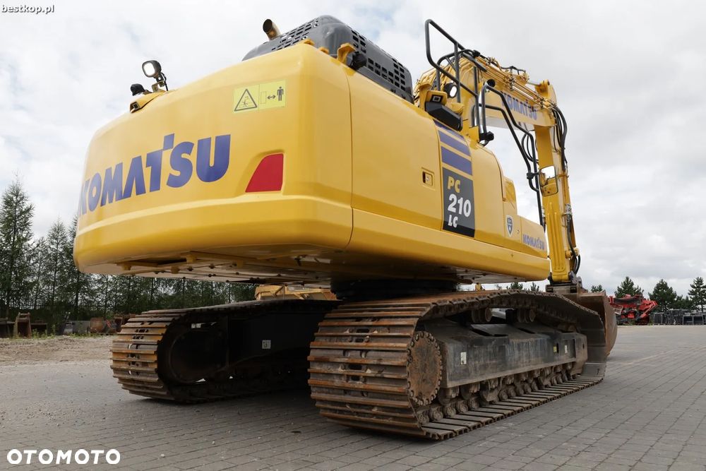 Komatsu PC210LC-11 - 8