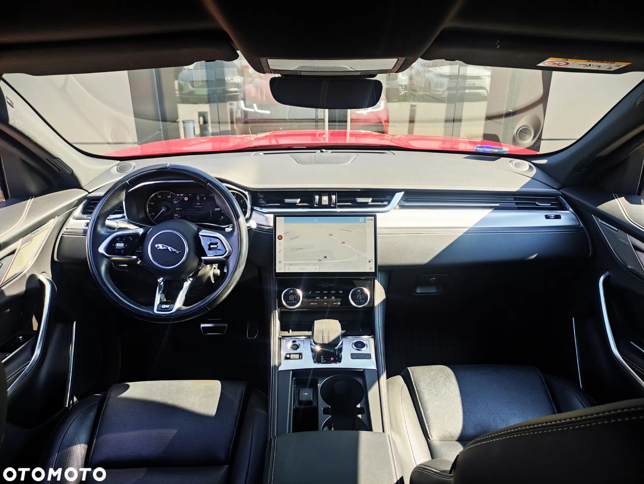 Jaguar F-Pace - 24