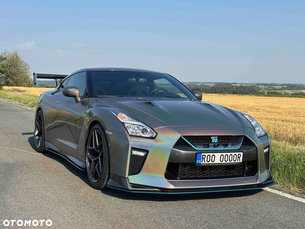 Nissan GT-R Prestige - 4