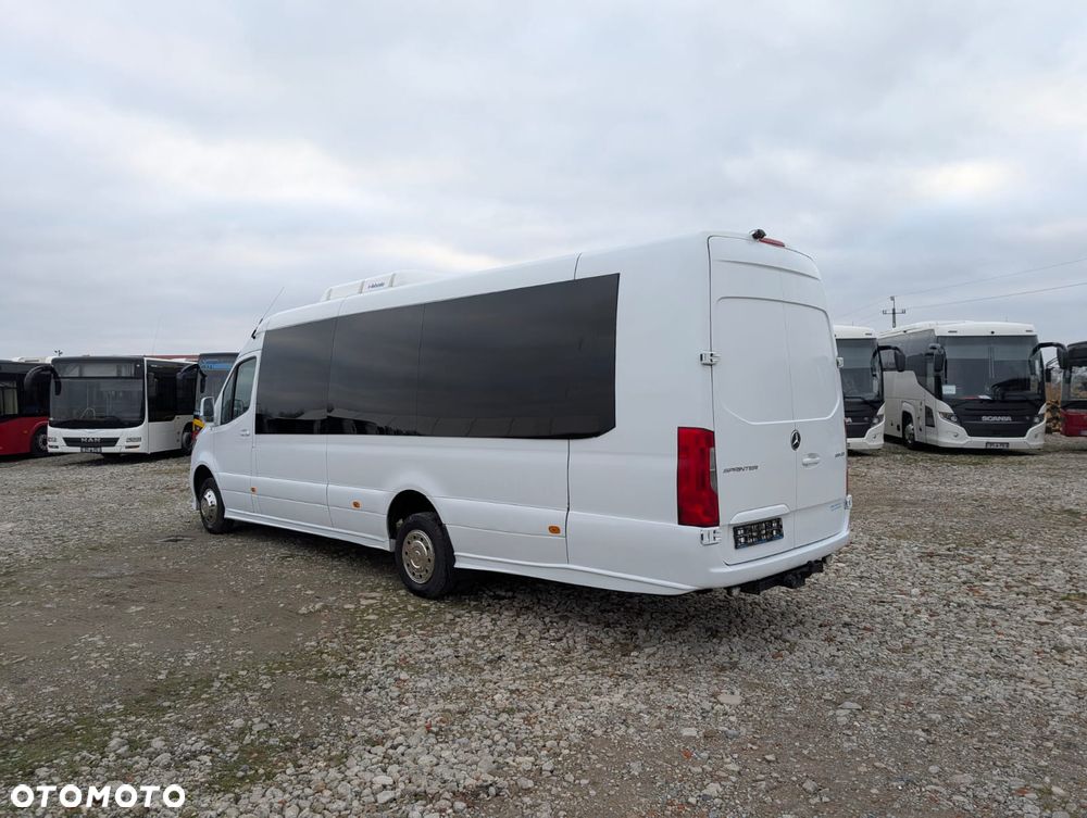 Mercedes-Benz Sprinter 519 - 8