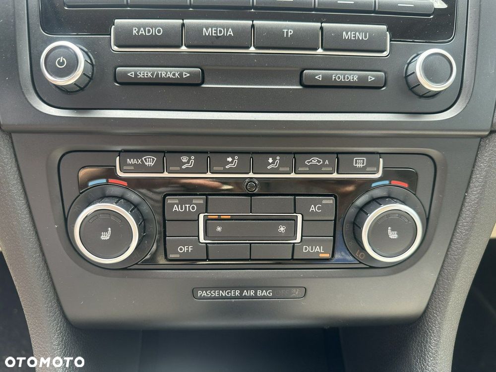 Volkswagen Golf - 16