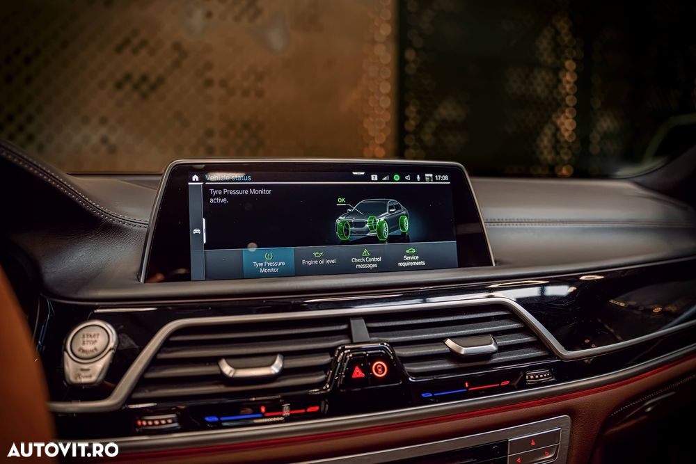 BMW Seria 7 740i - 31