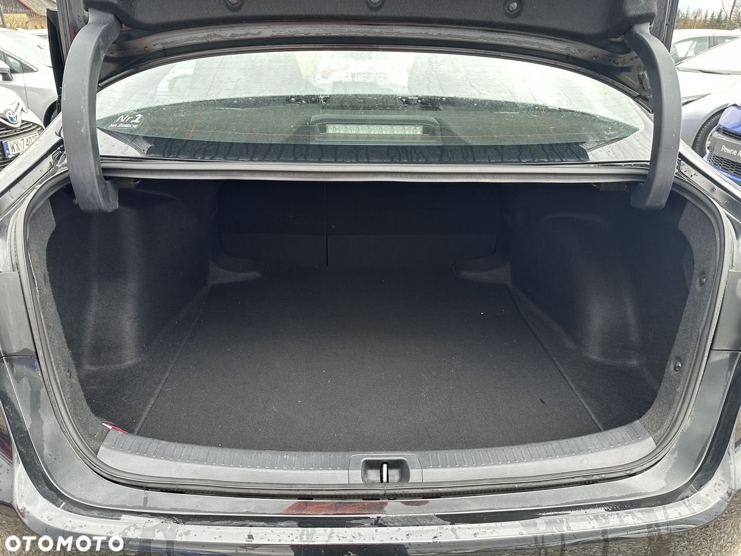 Toyota Corolla - 16