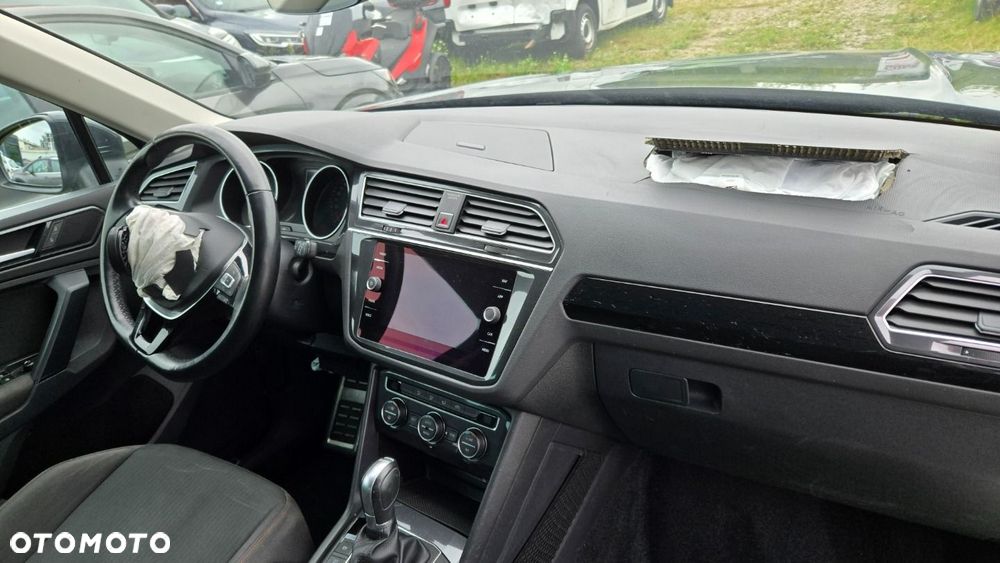 Volkswagen Tiguan - 22