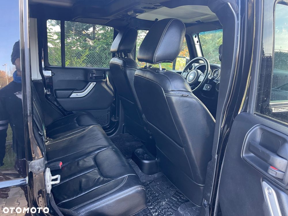 Jeep Wrangler 3.6 Unlim Sahara - 16