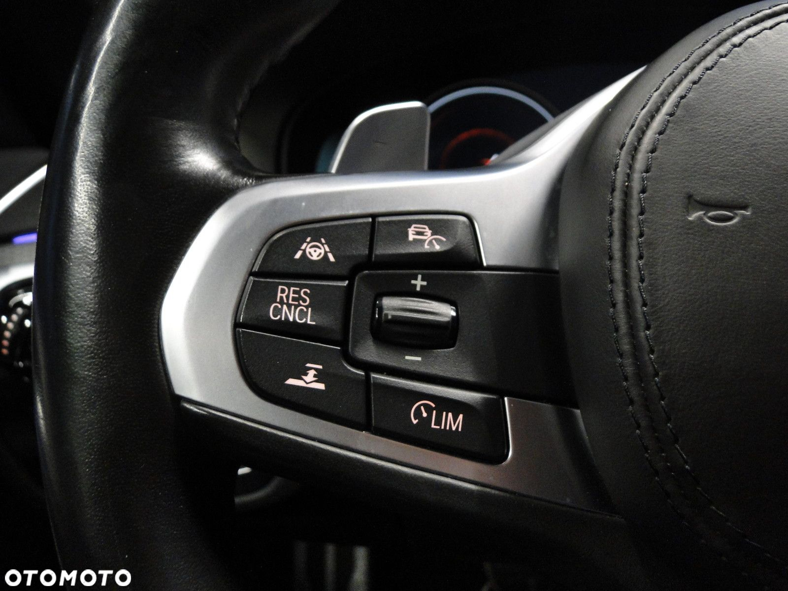 BMW Seria 5 M550d xDrive - 28