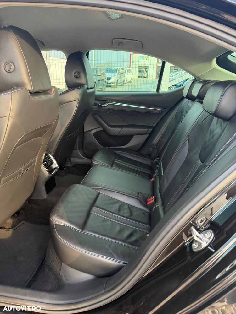 Skoda Octavia 2.0 TDI STYLE DSG - 14