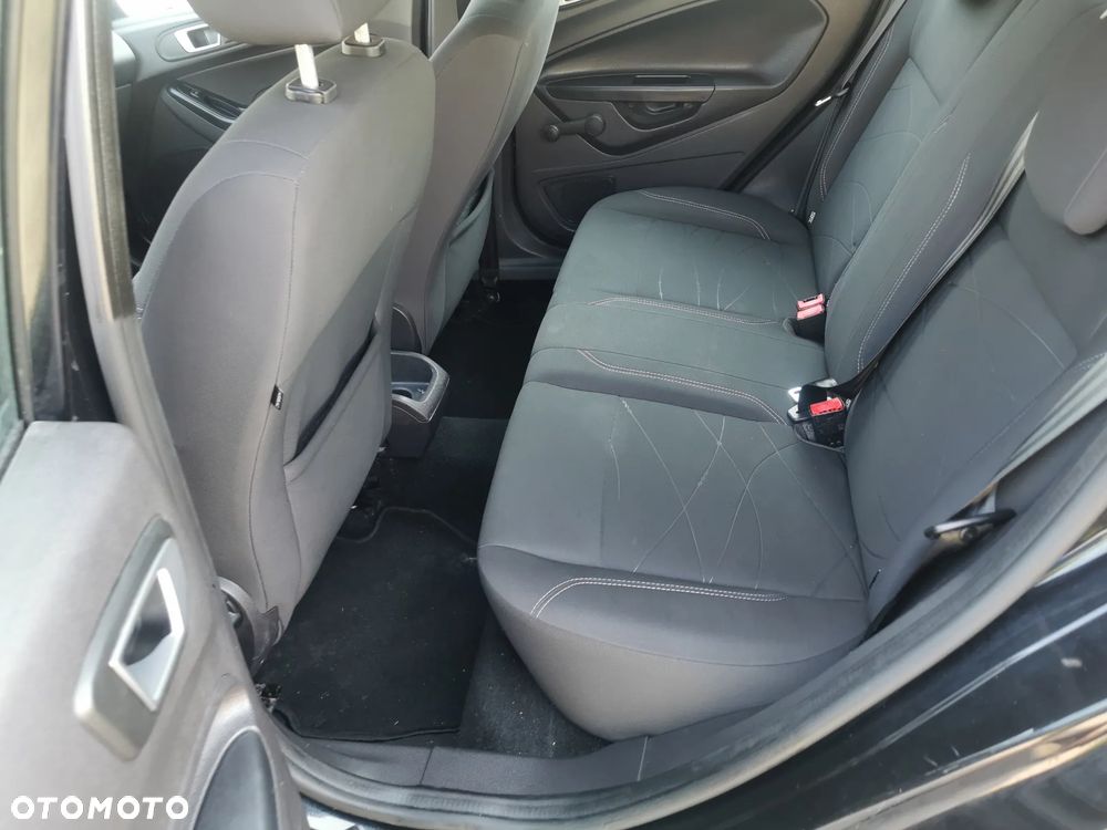 Ford Fiesta - 9