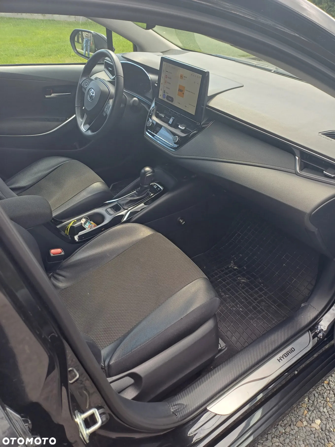 Toyota Corolla ver-1-8-hybrid-comfort - 6
