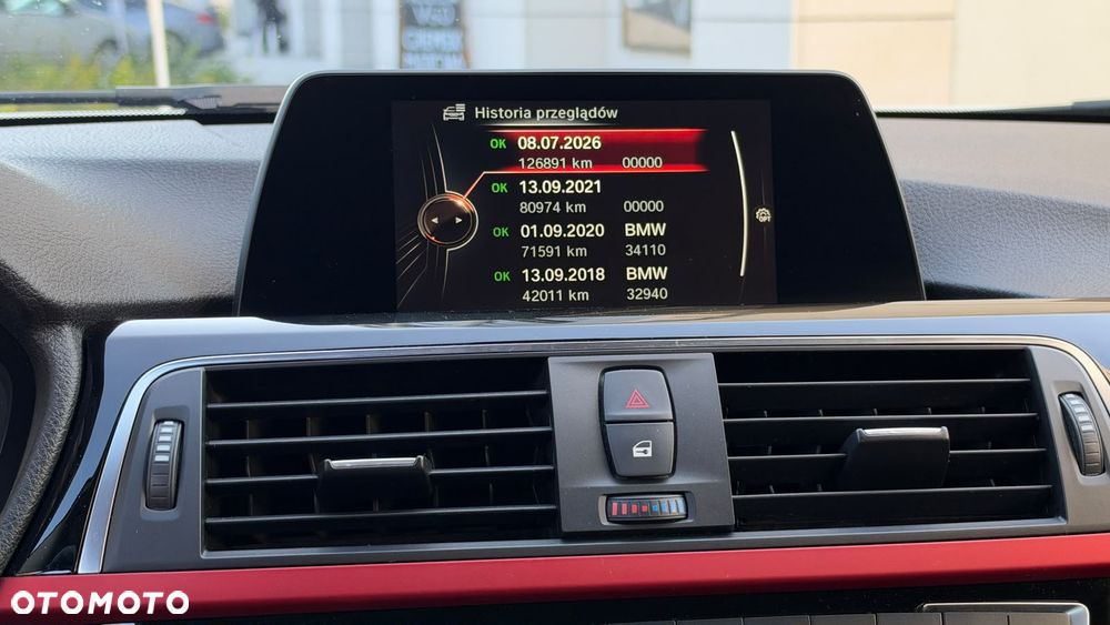 BMW Seria 3 318i Sport Line - 22