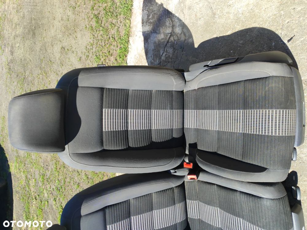 fotel przód x2 + fotel drugi rząd x3 + fotel trzeci rząd x2 plus mocowania boczki kpl. 7 osób do Vw Touran I 03-10r , komplet z foto - 20