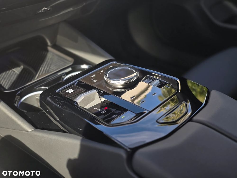 BMW Seria 5 520d xDrive mHEV M Sport - 23