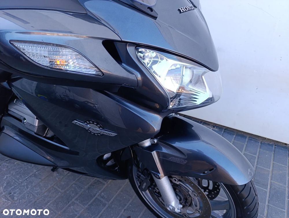 Honda ST - 35