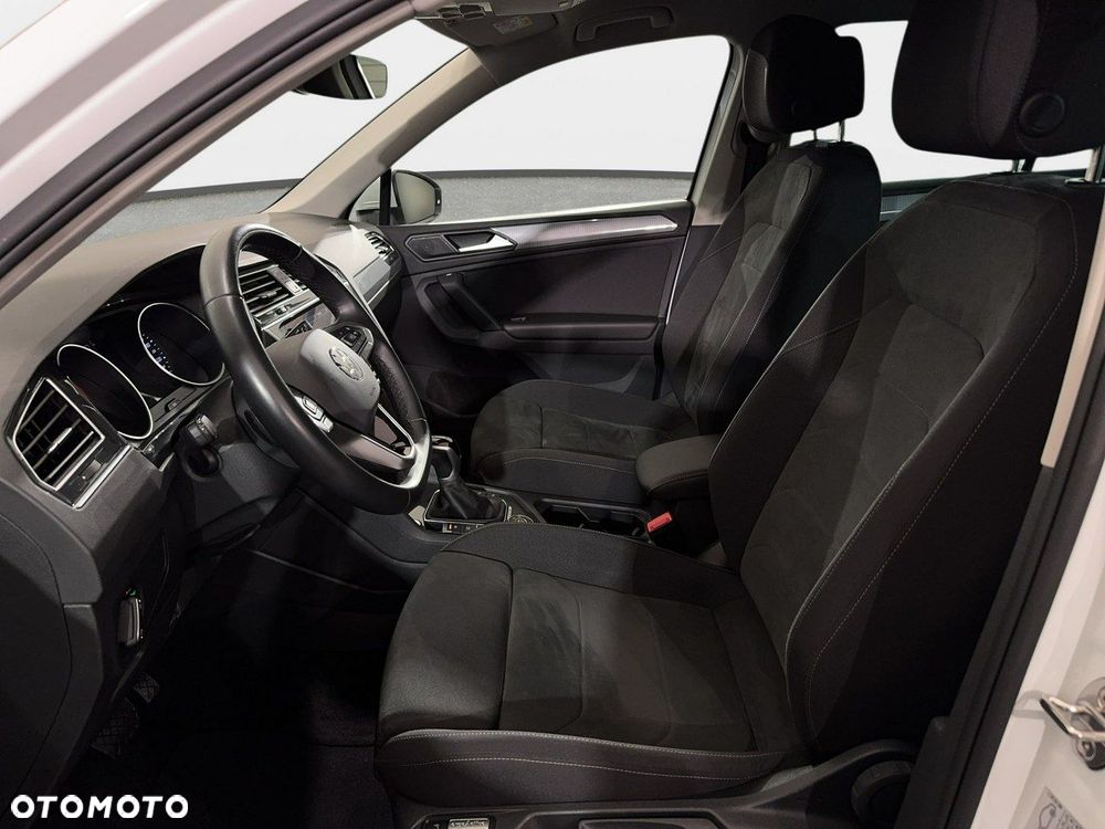 Volkswagen Tiguan - 12