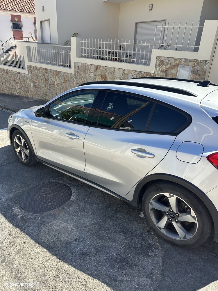 Ford Focus 1.0 EcoBoost Active - 6