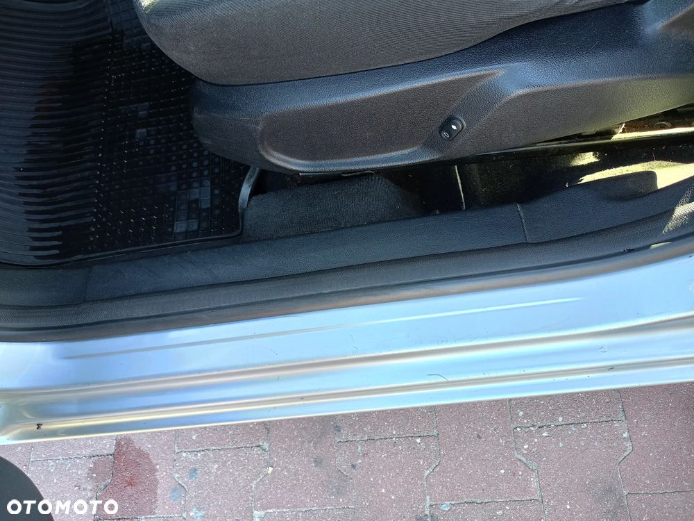 Ford Mondeo - 8