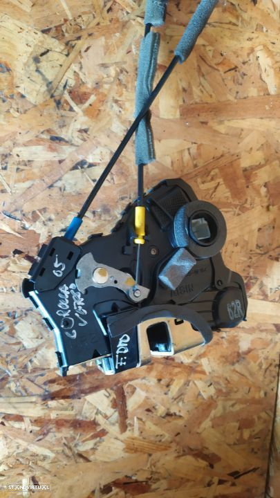 FECHO DA PORTA TOYOTA COROLLA VERSO AR10 04-08 - 3