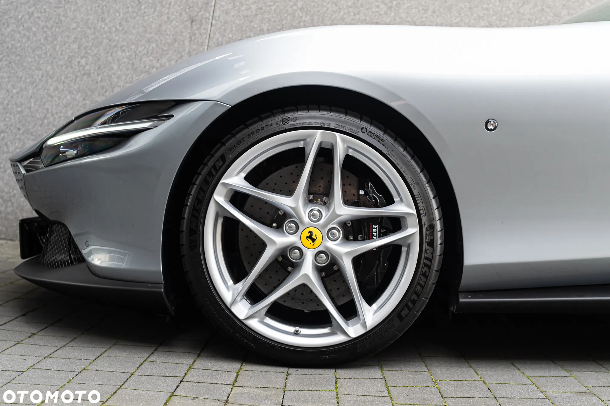 Ferrari Roma - 9