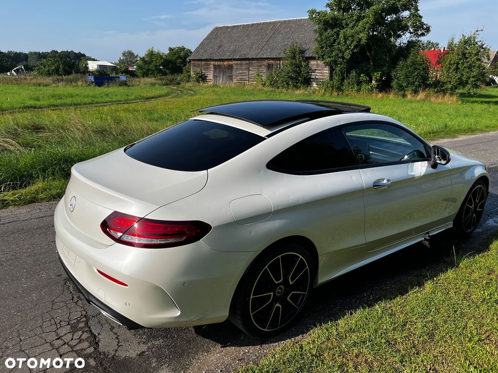 Mercedes-Benz Klasa C 300 9G-TRONIC AMG Line - 5