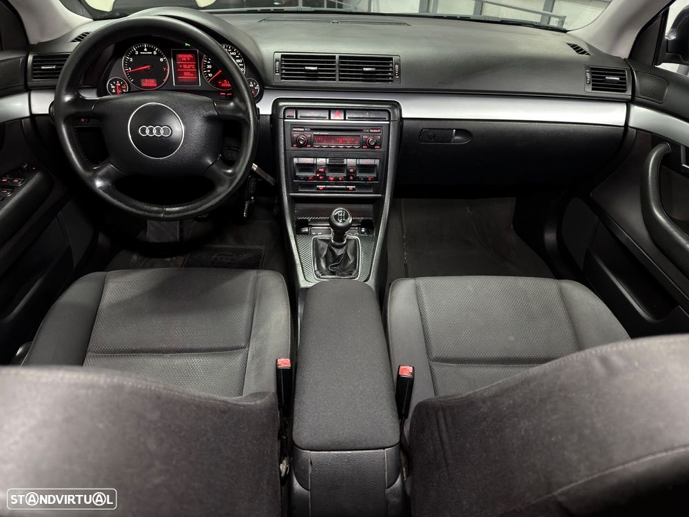 Audi A4 1.6 Sport - 13