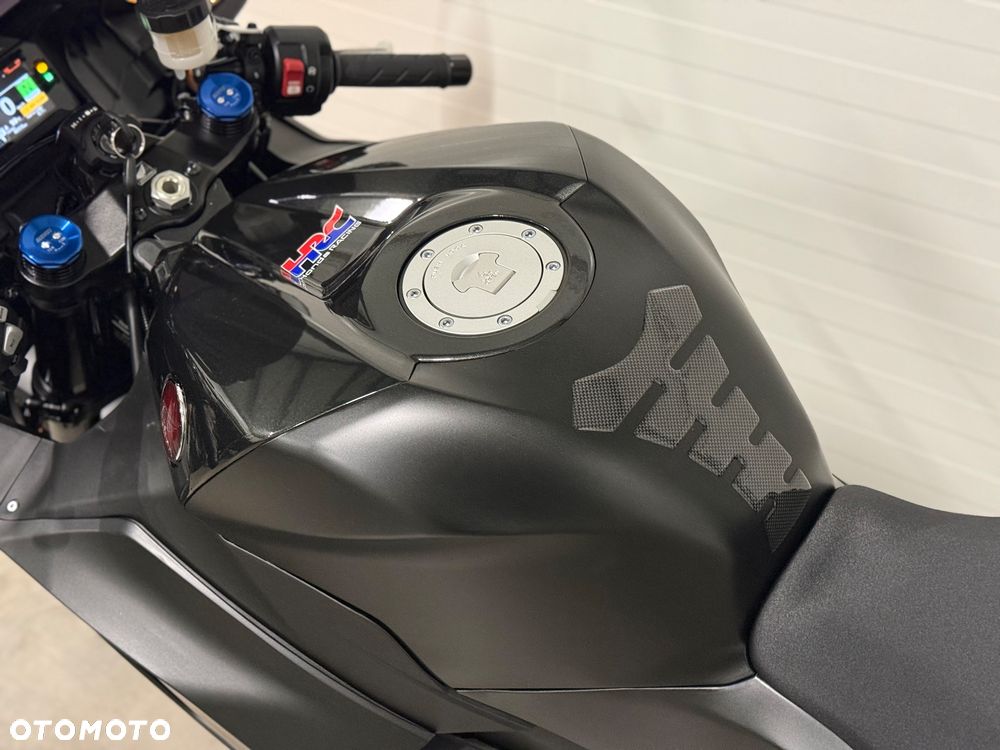 Honda CBR - 27