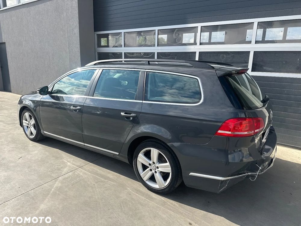 Volkswagen Passat 2.0 TDI 4Motion BlueMotion Technol Comfortline - 4