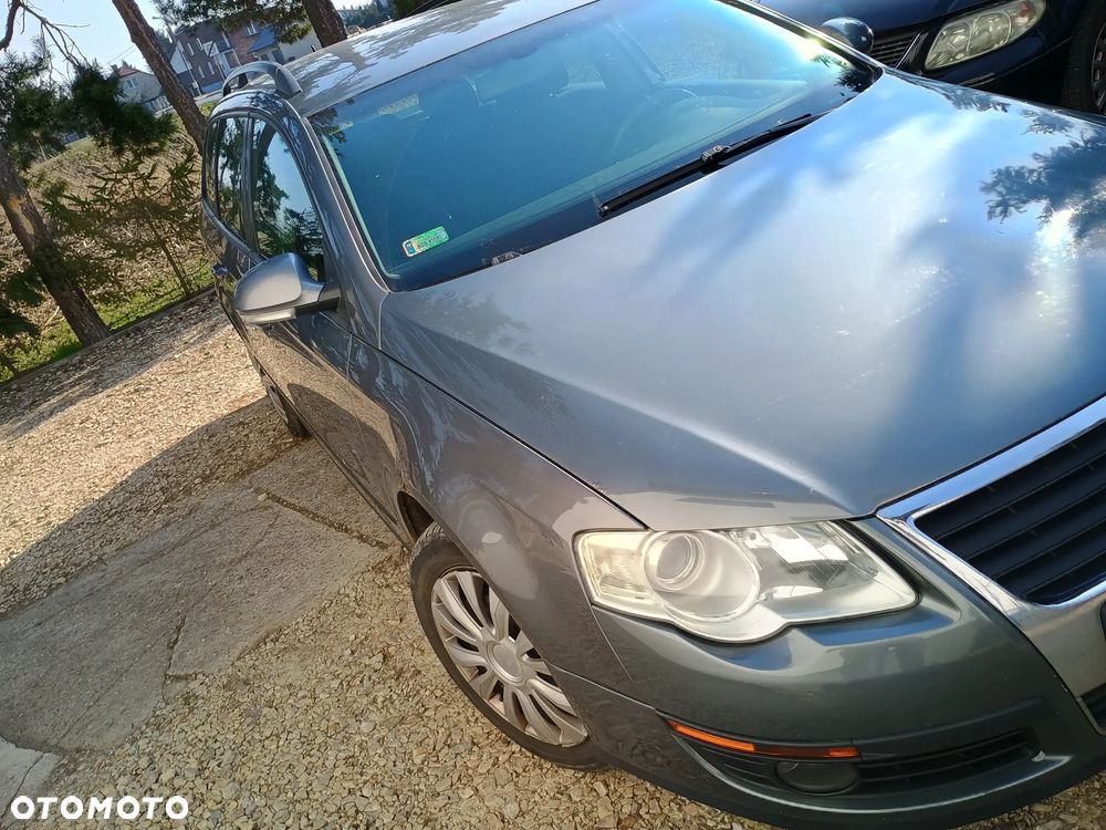 Volkswagen Passat - 2