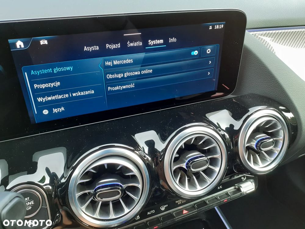 Mercedes-Benz Klasa B 200 d AMG Line 8G-DCT - 34